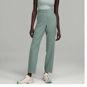 Lululemon Dynamic Days Pant *Travel Woven
Tidewater Teal Size 28